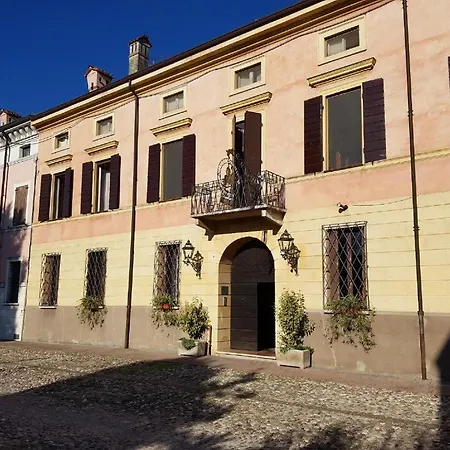 Il Duca Barbablu ホテル 3*